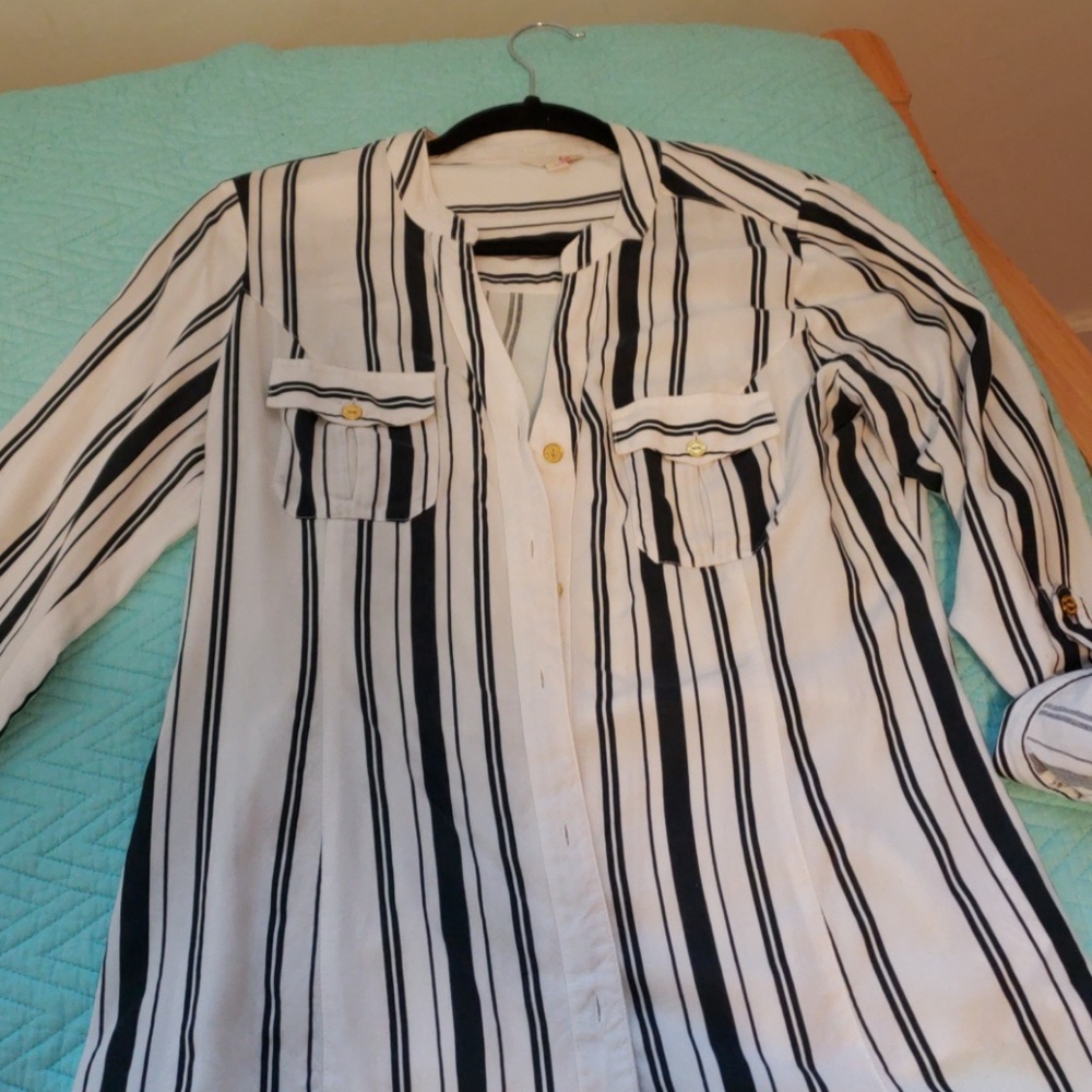Shirt - Picture 2 of 4